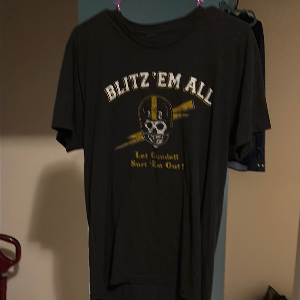Steel City Black Graphic T-Shirt with Skull Design